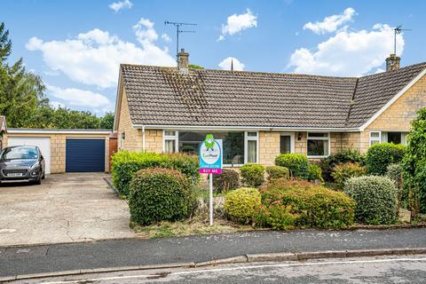 19 Close Gardens, Tetbury, GL8 8DU
