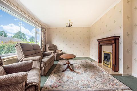 19 Close Gardens, Tetbury, GL8 8DU