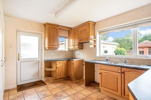 19 Close Gardens, Tetbury, GL8 8DU