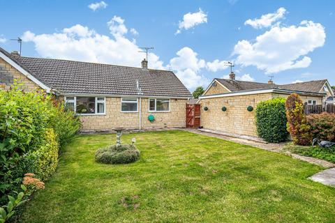19 Close Gardens, Tetbury, GL8 8DU