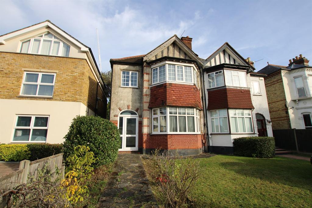 Finchley Lane, Hendon NW4 4 bed house £825,000