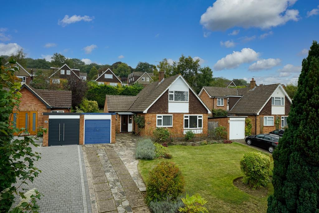 Bridgewater Road, Berkhamsted HP4 4 bed chalet £925,000
