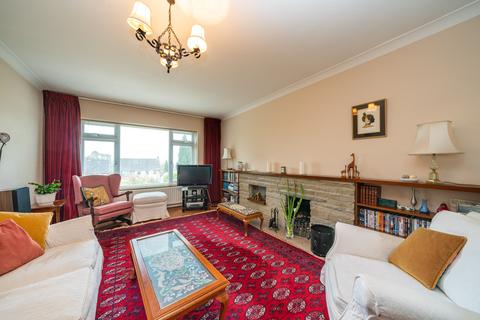58 Bridgewater Road, Berkhamsted, HP4 1JB