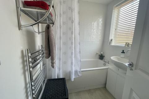 2 Ambleside Way, Gedling, Nottingham, NG4 2QY