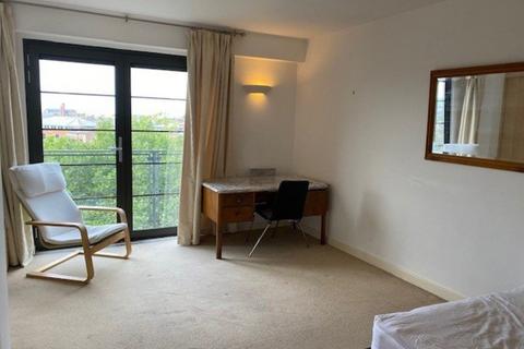 2 bedroom apartment to rent, Park West, Derby Road