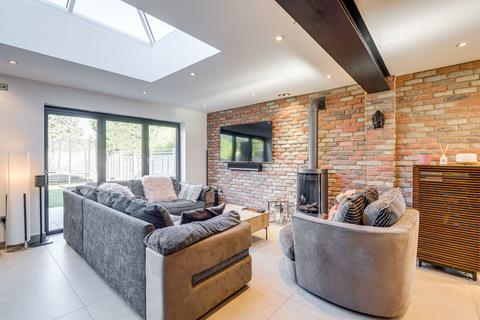 18 Fullbrook Close, Shirley, Solihull, B90 4UB