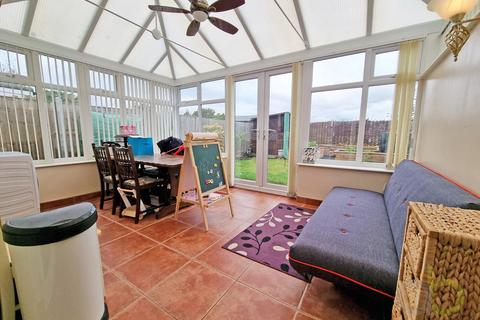 104 Erriff Drive, South Ockendon, RM15 5AY