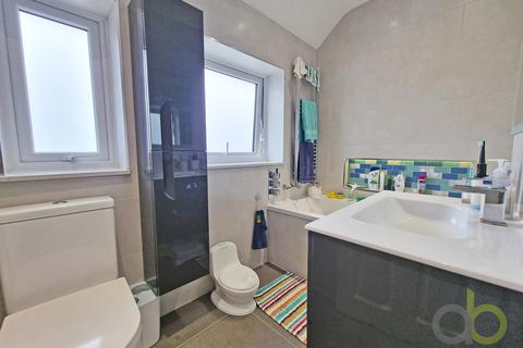 104 Erriff Drive, South Ockendon, RM15 5AY