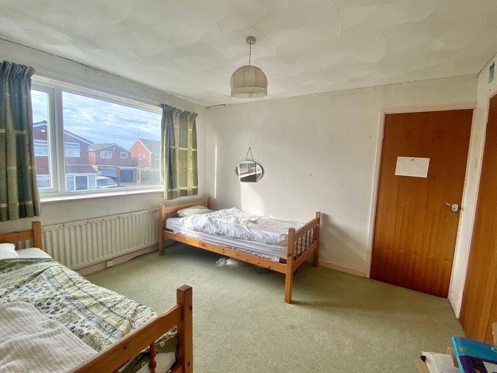 Bedroom 1 (Double)