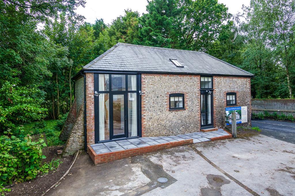 Yapton Lane, Walberton, Arundel, BN18 2 bed detached house £1,495 pcm