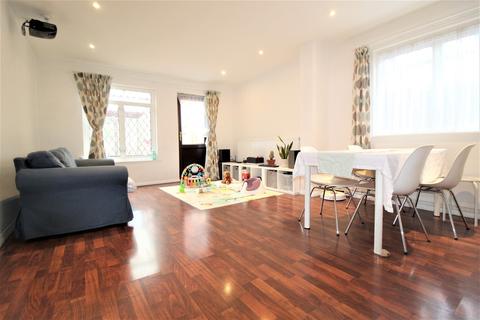 2 Denmead Road, Croydon, CR0 3TA