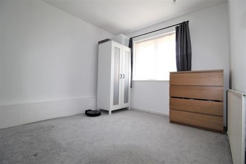 2 Denmead Road, Croydon, CR0 3TA