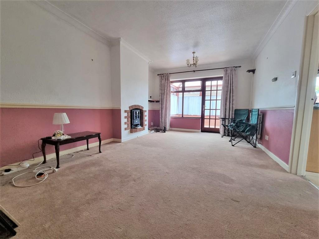 Ferndale Close, Nuneaton 2 bed detached bungalow £265,000
