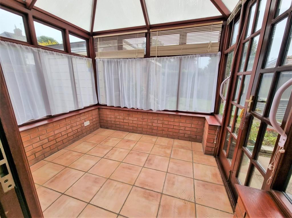 Ferndale Close, Nuneaton 2 bed detached bungalow £265,000