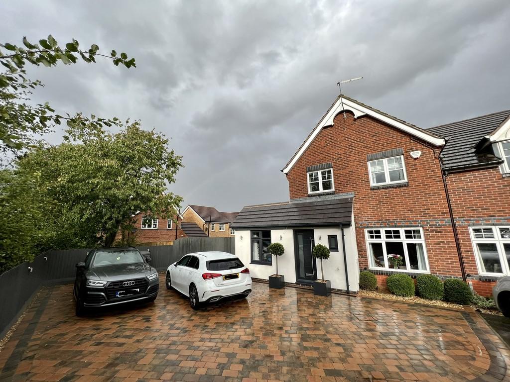 Nightingale Way, Bingham 3 bed semidetached house £1,250 pcm (£288 pw)