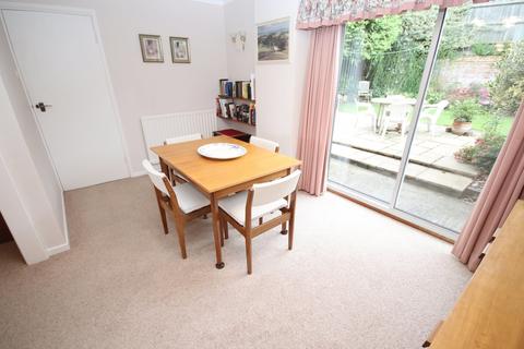 18 Cedar Drive, Sutton At Hone, Dartford, DA4 9EN