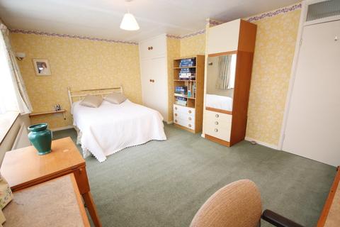 18 Cedar Drive, Sutton At Hone, Dartford, DA4 9EN
