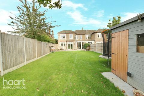 11 Athelstan Road, Romford, RM3 0QB
