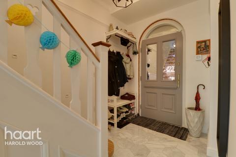 11 Athelstan Road, Romford, RM3 0QB