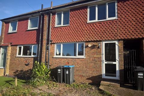 3 bedroom terraced house to rent, Albert Road, Warlingham