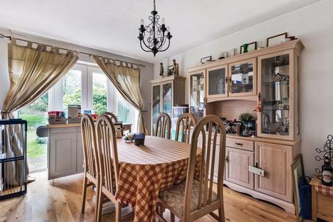 5 Dulverton Road, South Croydon, CR2 8PJ