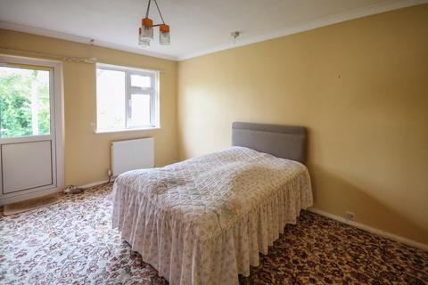 5 Abbey Grove, Minster, Ramsgate, CT12 4HB
