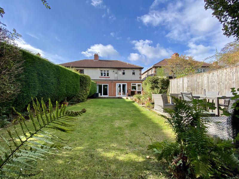 Manor Drive, Benton 4 bed semidetached house £370,000