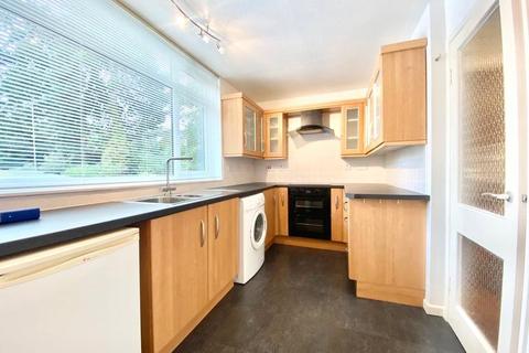 2 bedroom apartment to rent, Heathermount Gardens, Crowthorne, Berkshire, RG45
