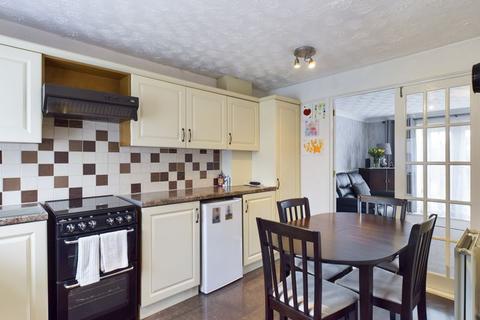 59 Mayflower Close, South Ockendon, RM15 6HZ