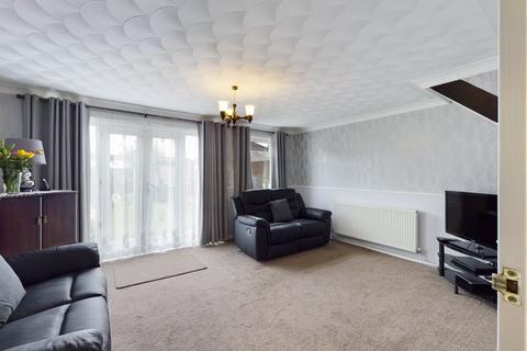 59 Mayflower Close, South Ockendon, RM15 6HZ