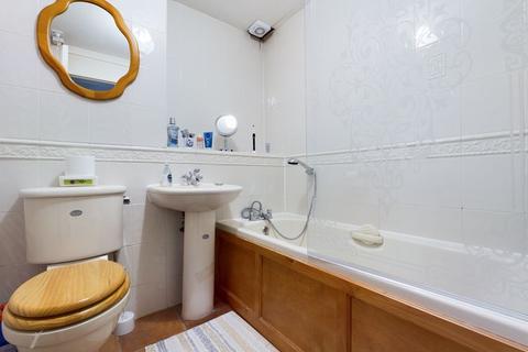 59 Mayflower Close, South Ockendon, RM15 6HZ