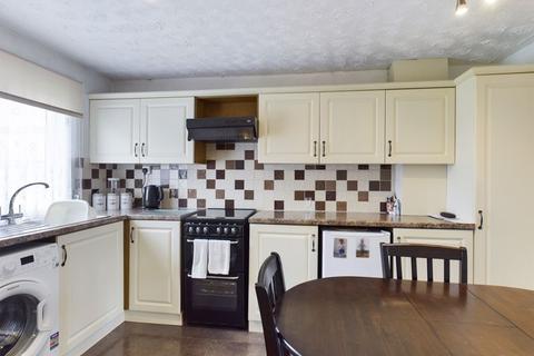 59 Mayflower Close, South Ockendon, RM15 6HZ