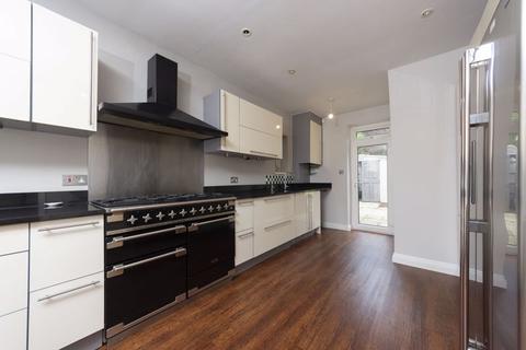 7 Essenden Road, South Croydon, CR2 0BW