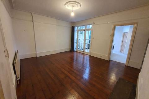 1 bedroom flat to rent, Ulverston Road, Walthamstow, London E17