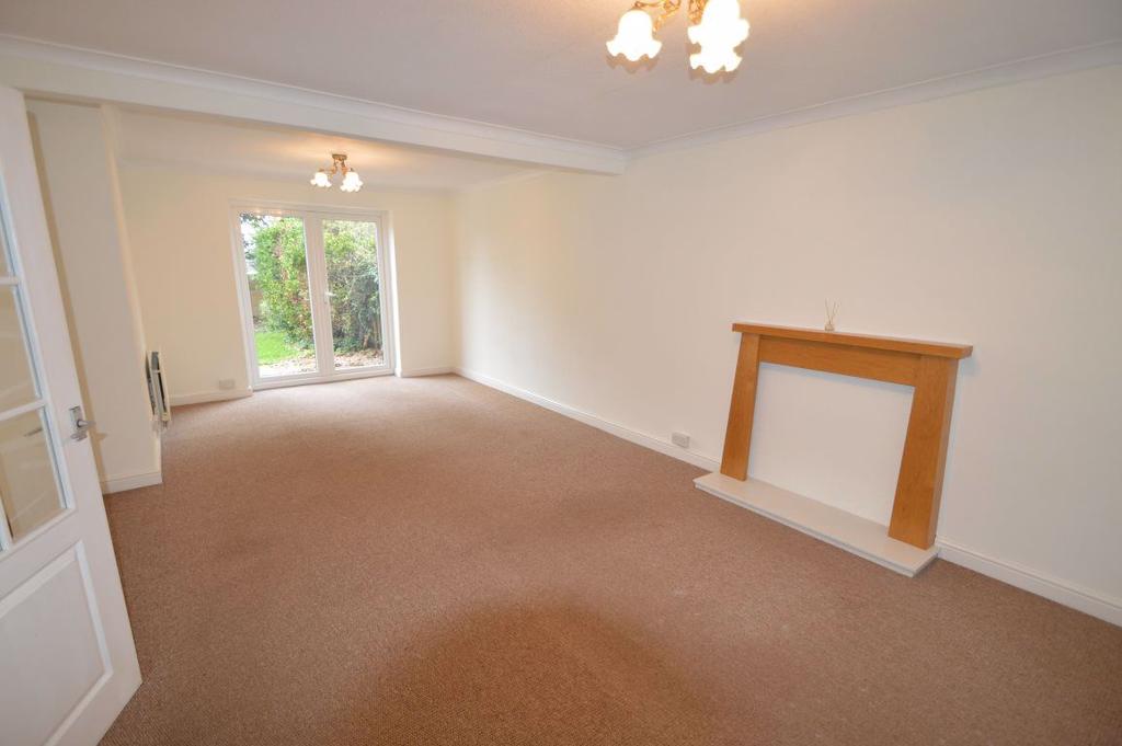 Cot Lane, Kingswinford 3 bed semidetached house £850 pcm (£196 pw)