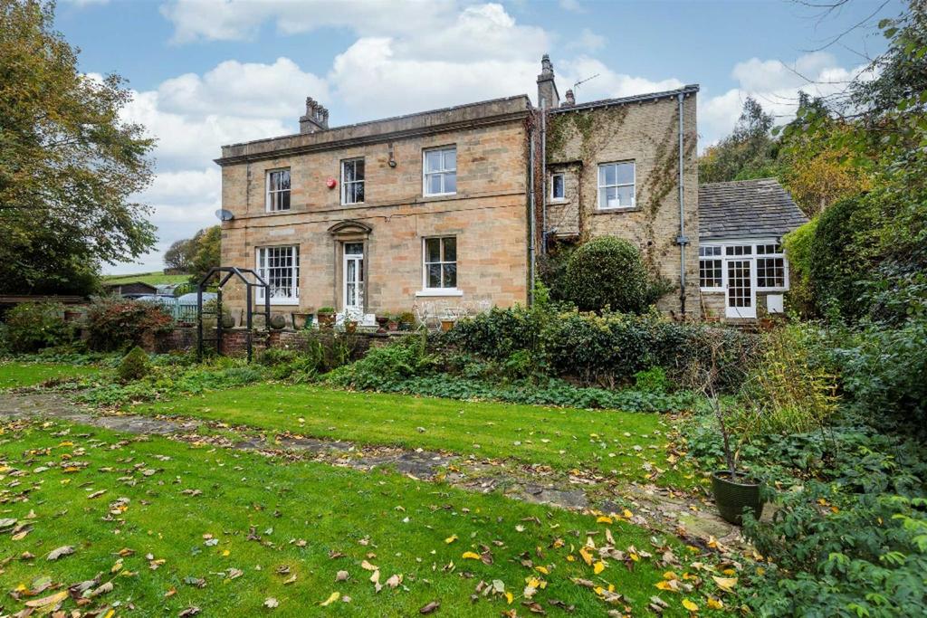 Grimescar Road, Fixby 6 bed character property £750,000