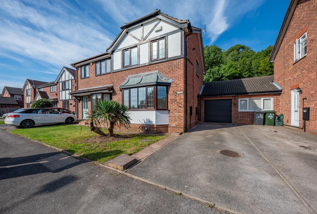 The Elms, Colwick, Nottingham 3 bed semidetached house £200,000