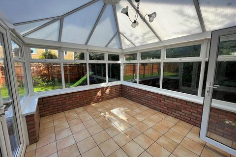 5 Waun Deri, Pembrey, Burry Port, SA16 0LF