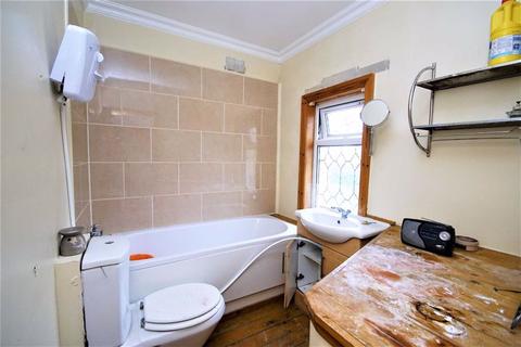 30 Broadway, Leeds, LS15 0LX