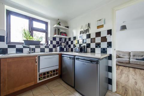 Flat 105b, West View Court Mounts Road, Greenhithe, DA9 9ND