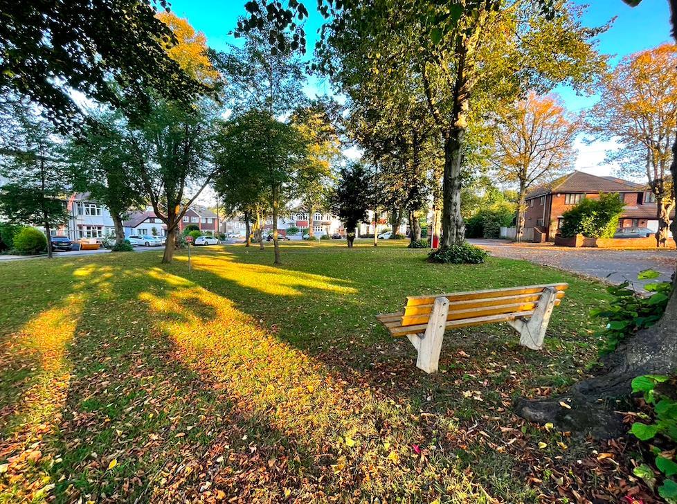 Underwood Square, LeighOnSea 4 bed semidetached house £800,000