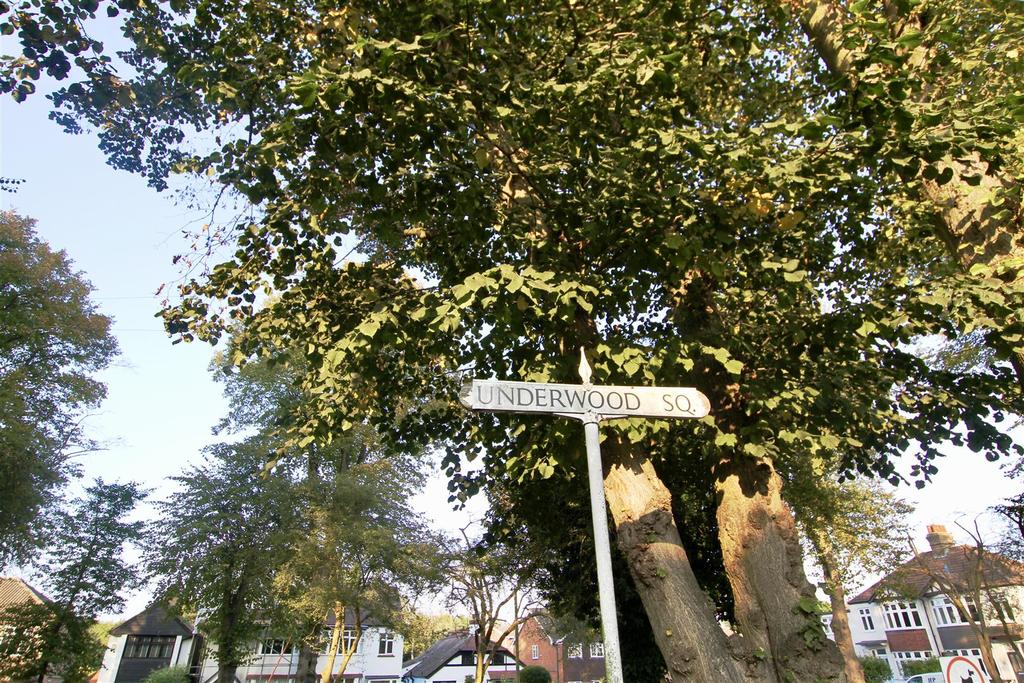 Underwood Square, LeighOnSea 4 bed semidetached house £800,000