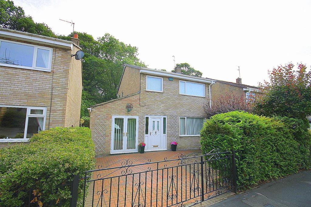 Deneside, Howden Le Wear, Crook 3 bed detached house £147,500