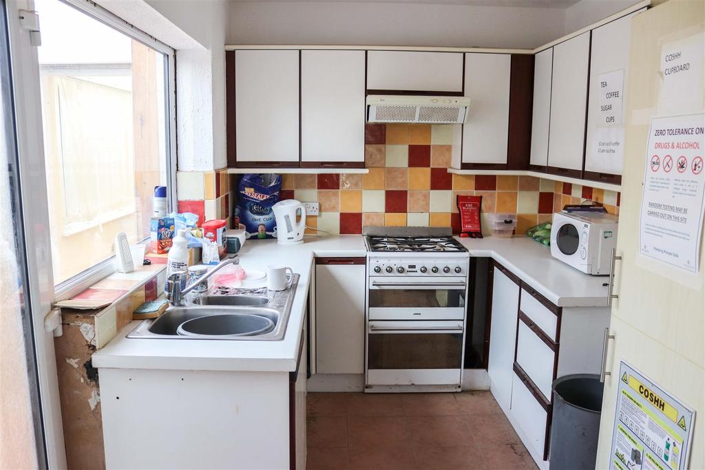 Coleshill Road, Nuneaton 2 bed semidetached house £139,995