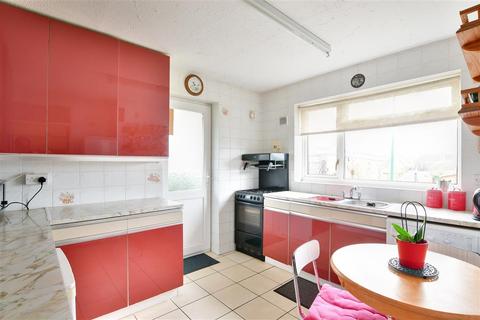 61 Lewis Road, Istead Rise, Gravesend, DA13 9JQ