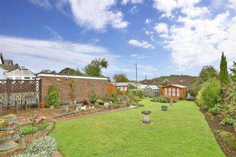 61 Lewis Road, Istead Rise, Gravesend, DA13 9JQ