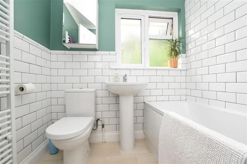 8 Arbutus Close, Redhill, RH1 6NP
