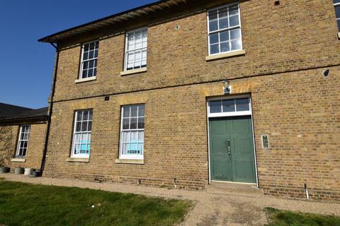 3 Horseshoe Crescent, Shoeburyness, Southend-on-sea, SS3 9WL