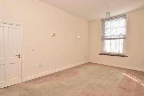 3 Horseshoe Crescent, Shoeburyness, Southend-on-sea, SS3 9WL