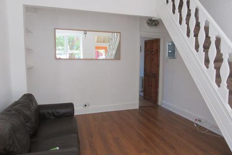 2 bedroom terraced house to rent, Swinfield Avenue, Chorlton, Manchester. M21 9FU